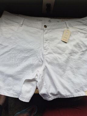 Womens White Casual Shorts